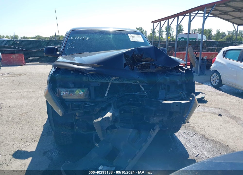 2002 CHEVROLET AVALANCHE 1500 VIN: 3GNEK13T82G119478