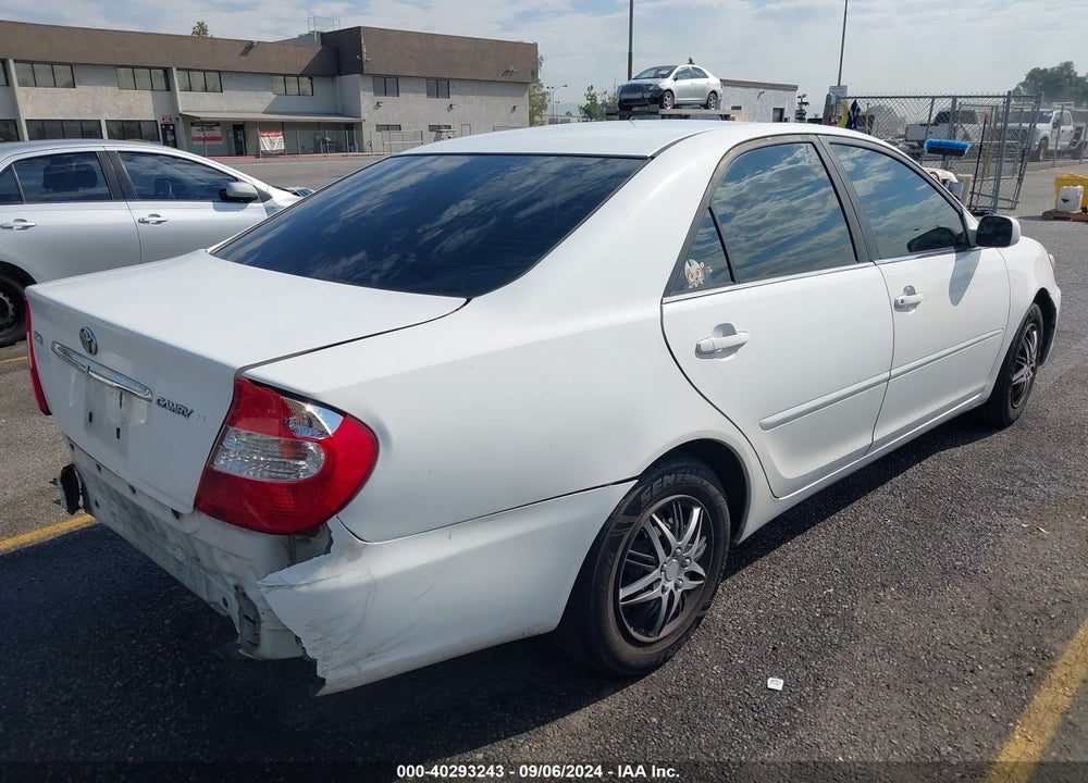 2002 TOYOTA CAMRY LE VIN: JTDBE32K120113694