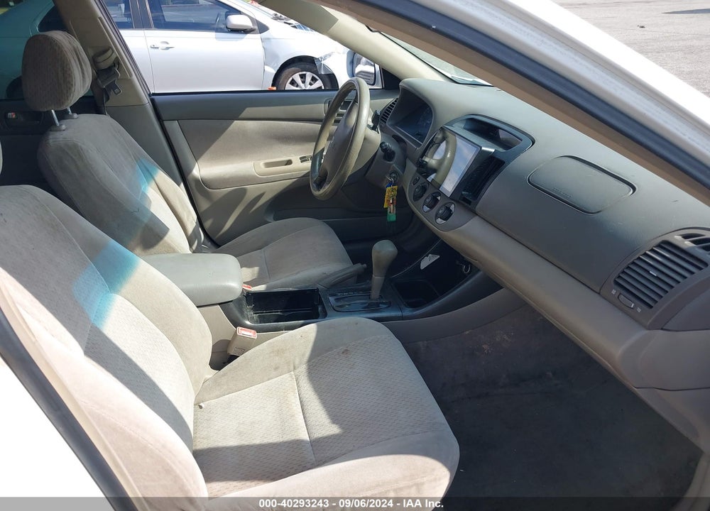 2002 TOYOTA CAMRY LE VIN: JTDBE32K120113694