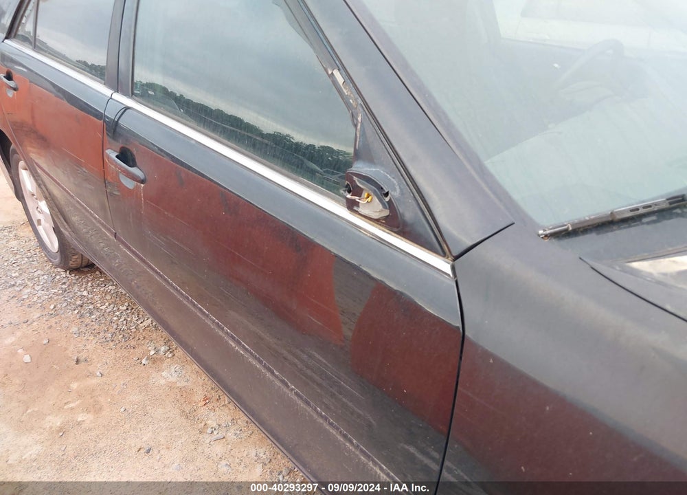 2005 TOYOTA CAMRY SE VIN: 4T1BE32KX5U028572