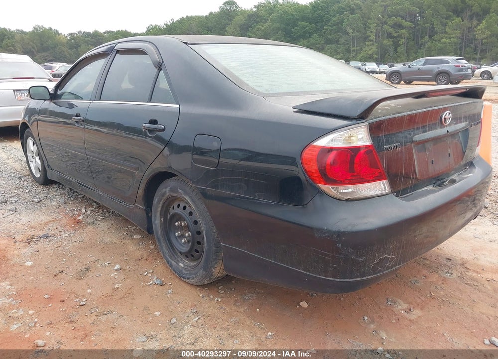 2005 TOYOTA CAMRY SE VIN: 4T1BE32KX5U028572