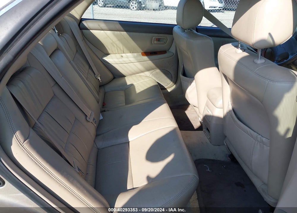 2000 LEXUS ES 300 VIN: JT8BF28G7Y5092970