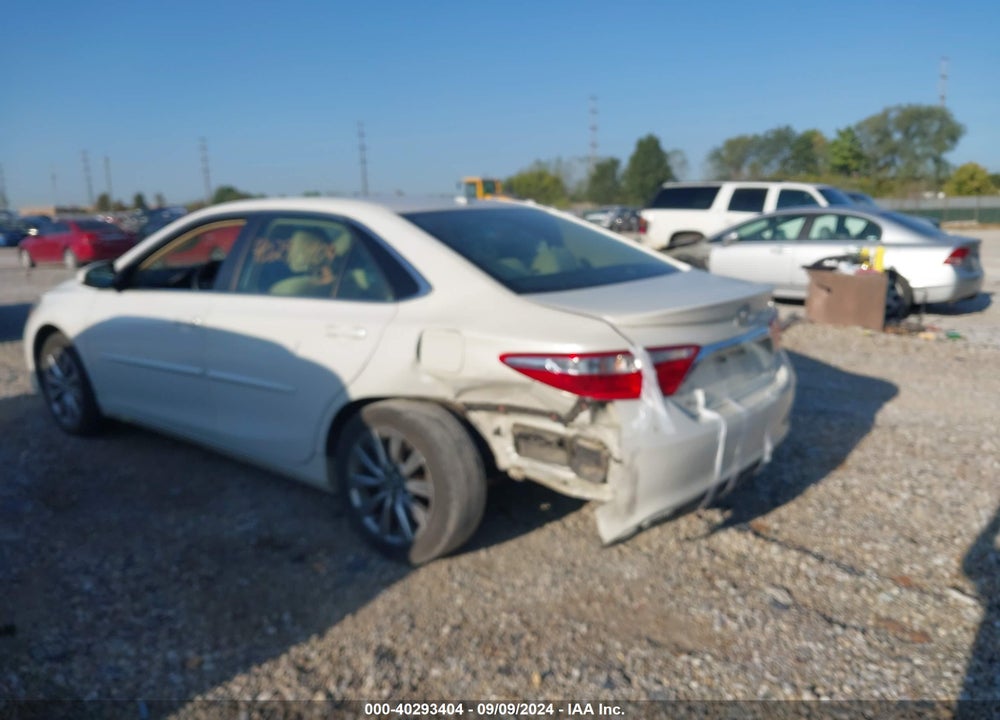 2015 TOYOTA CAMRY XLE VIN: 4T1BF1FK2FU886227
