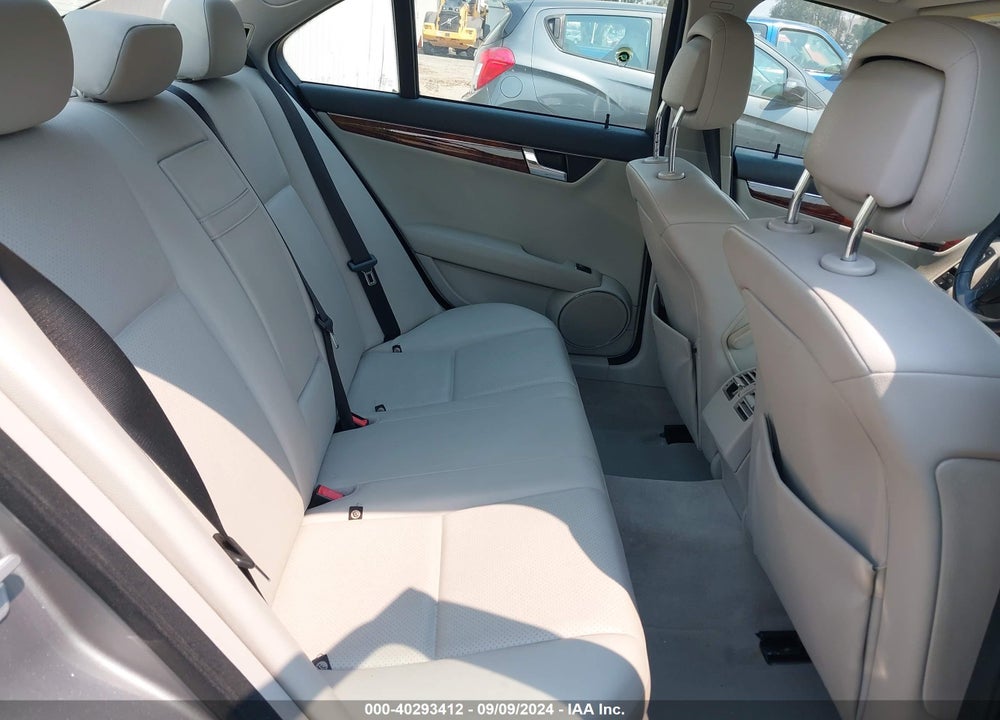 2009 MERCEDES-BENZ C 300 LUXURY/SPORT VIN: WDDGF54X69R046822