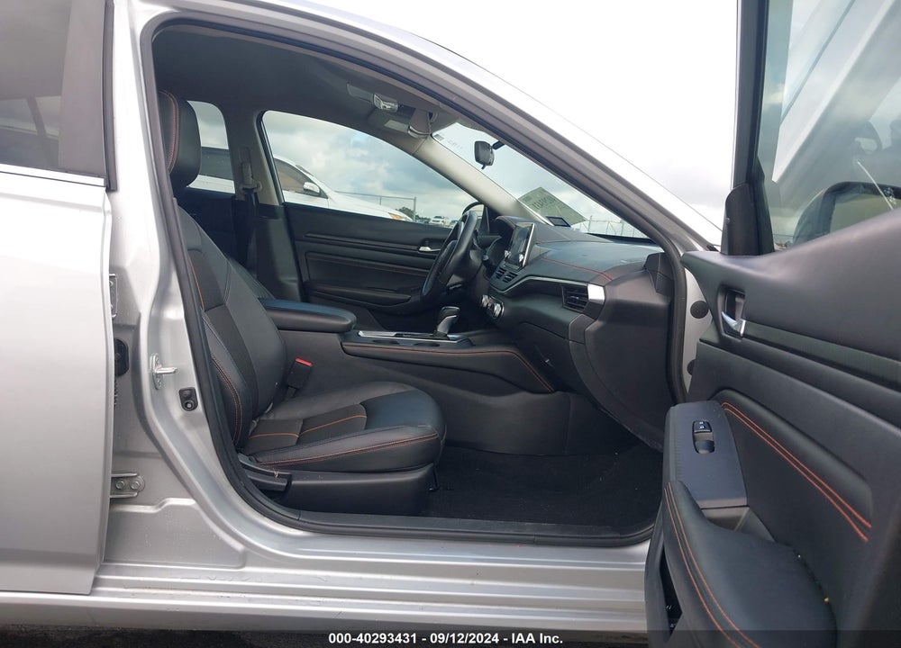 2022 NISSAN ALTIMA SR FWD VIN: 1N4BL4CV4NN395895