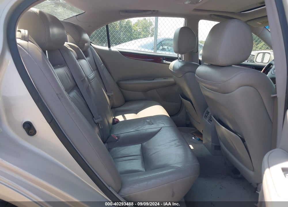 2002 LEXUS ES 300 VIN: JTHBF30G420083469