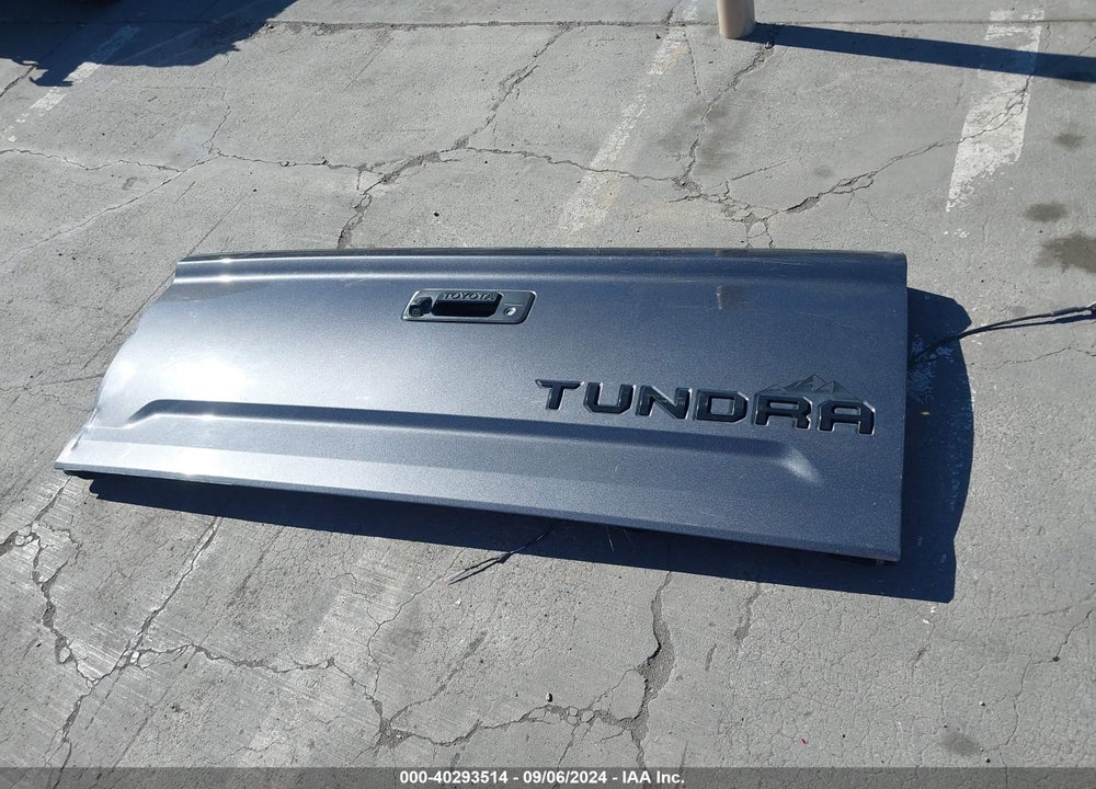 2019 TOYOTA TUNDRA SR5 5.7L V8 VIN: 5TFDY5F15KX808698