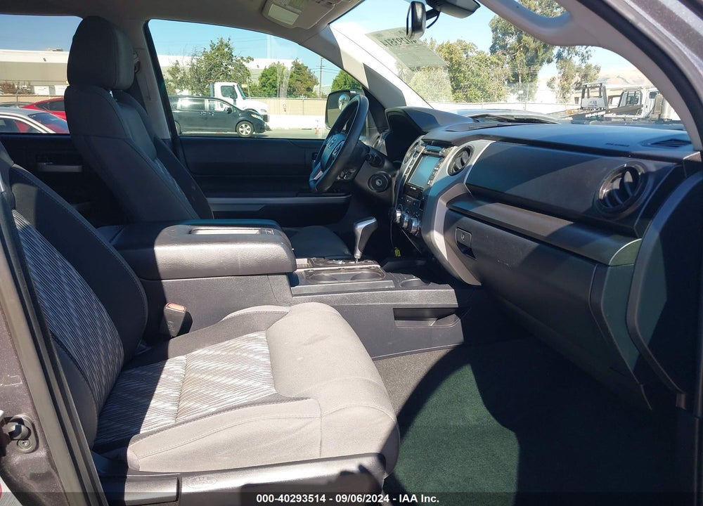 2019 TOYOTA TUNDRA SR5 5.7L V8 VIN: 5TFDY5F15KX808698