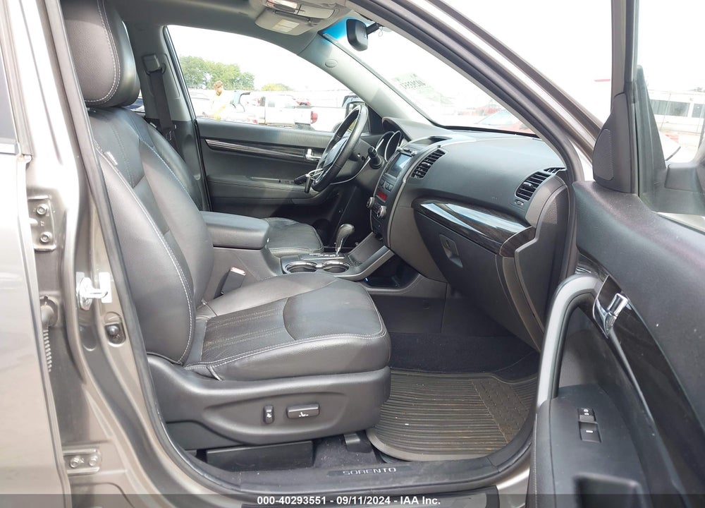 2012 KIA SORENTO SX V6 VIN: 5XYKW4A28CG261809