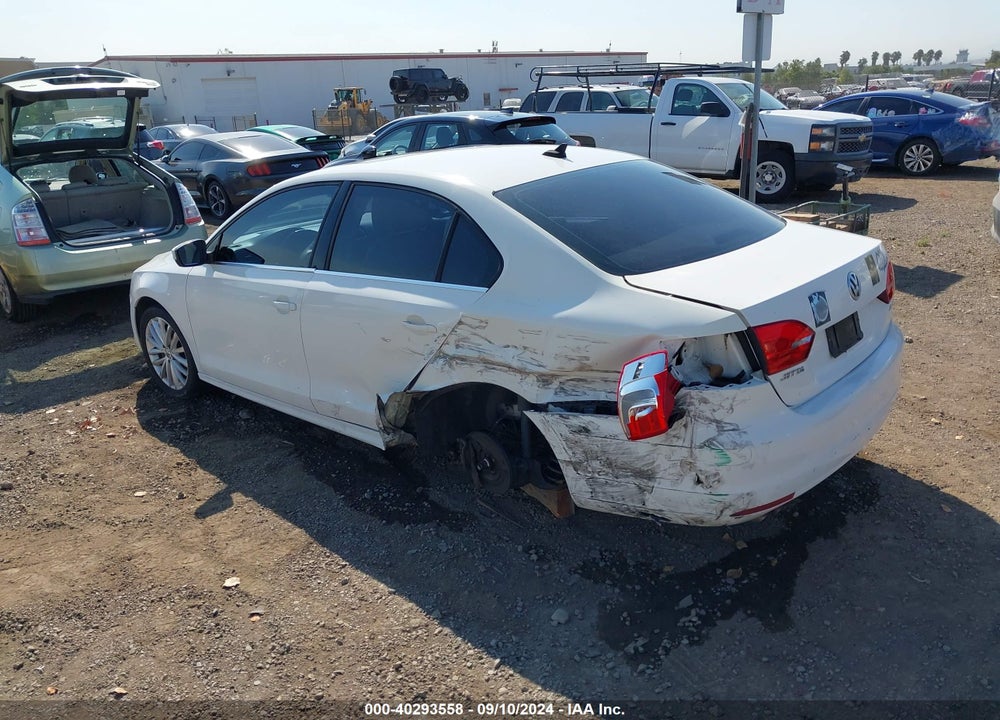 2012 VOLKSWAGEN JETTA 2.5L SEL VIN: 3VWLP7AJXCM319932