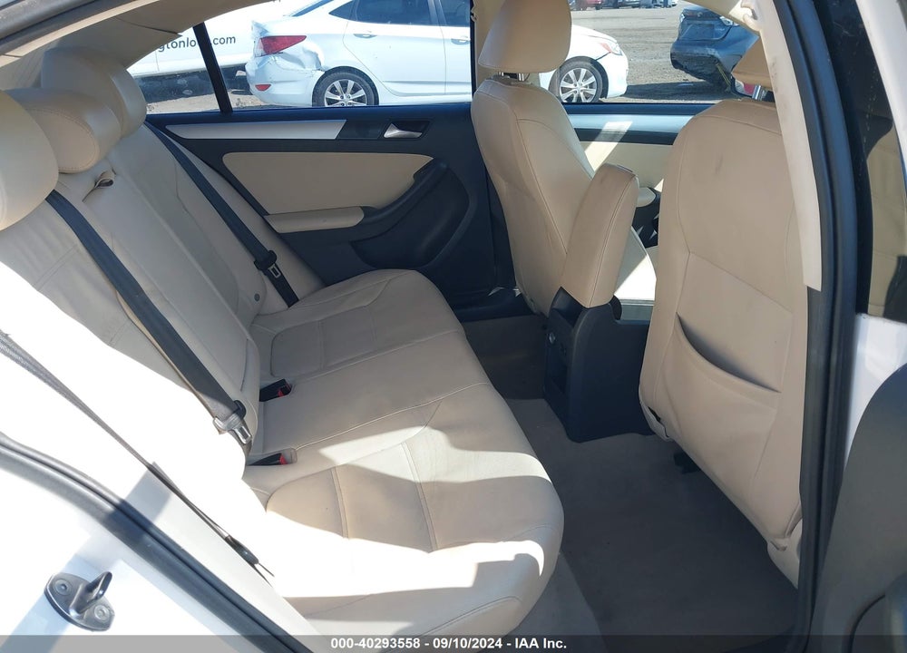 2012 VOLKSWAGEN JETTA 2.5L SEL VIN: 3VWLP7AJXCM319932