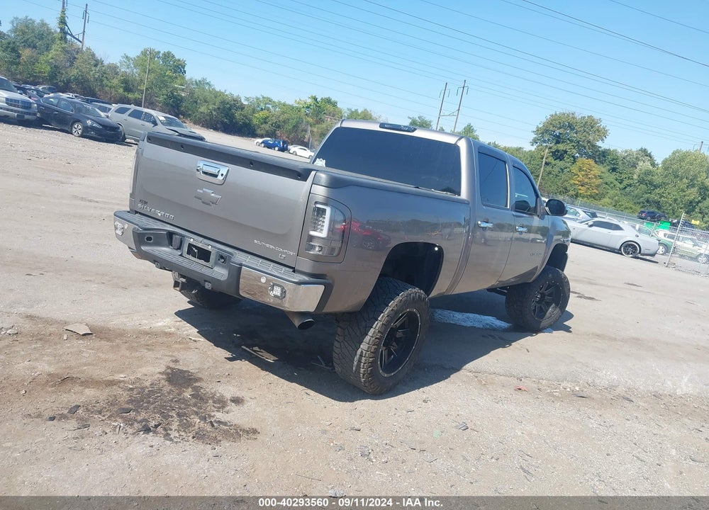 2013 CHEVROLET SILVERADO 1500 LT VIN: 3GCUKSE27DG265923