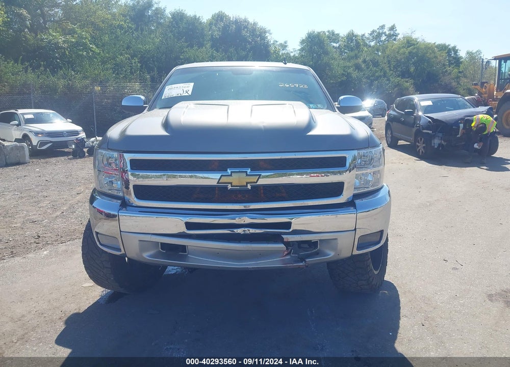 2013 CHEVROLET SILVERADO 1500 LT VIN: 3GCUKSE27DG265923