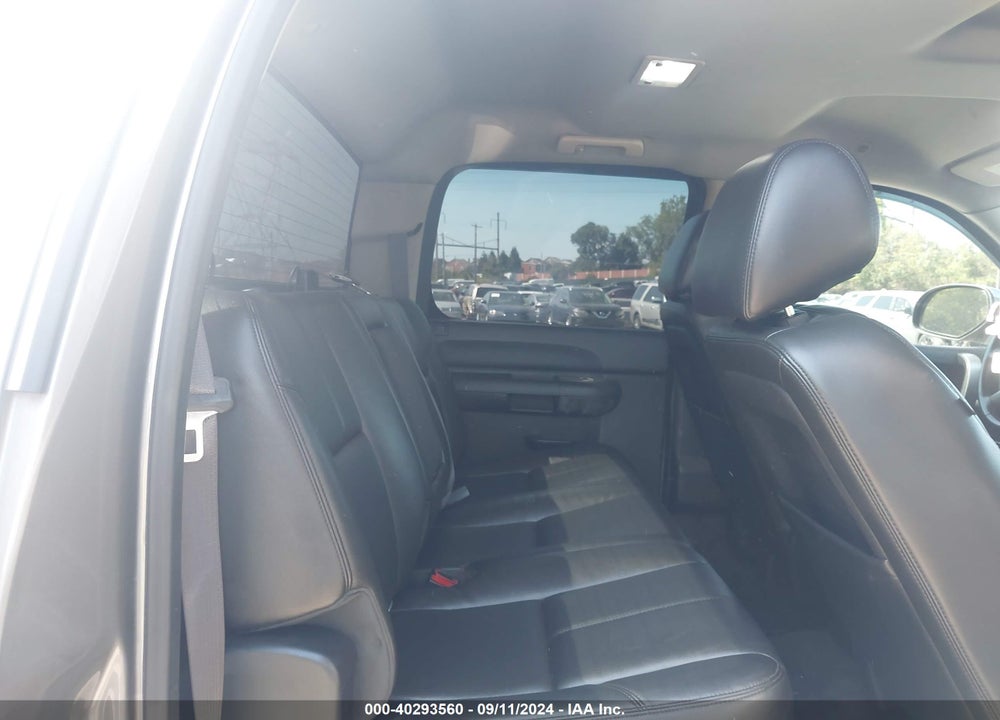2013 CHEVROLET SILVERADO 1500 LT VIN: 3GCUKSE27DG265923