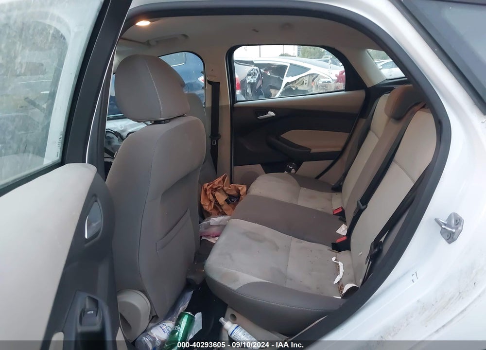 2014 FORD FOCUS SE VIN: 1FADP3K25EL156558