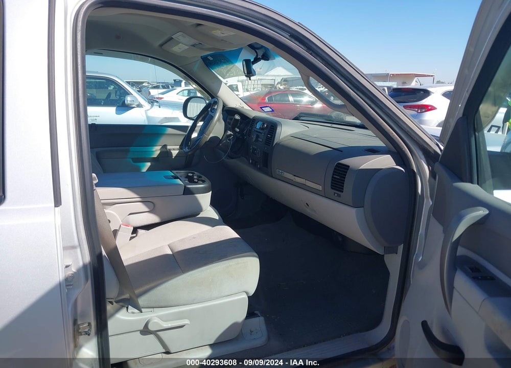 2013 GMC SIERRA 1500 SLE VIN: 3GTP1VE05DG182989