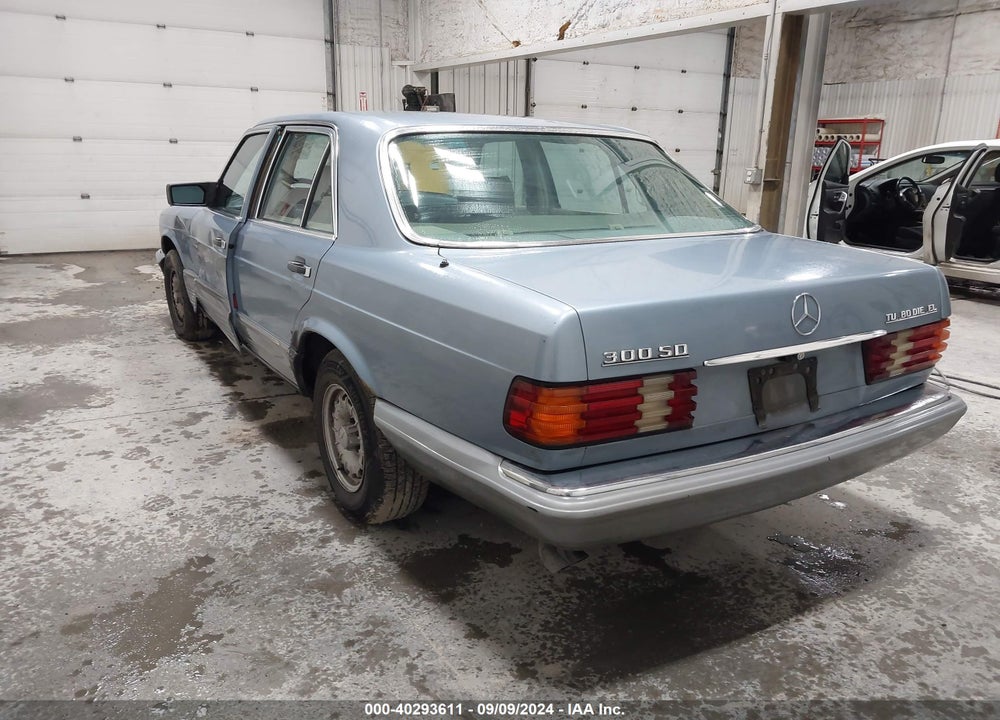 1985 MERCEDES-BENZ 300 SD VIN: WDBCB20C2FA119795