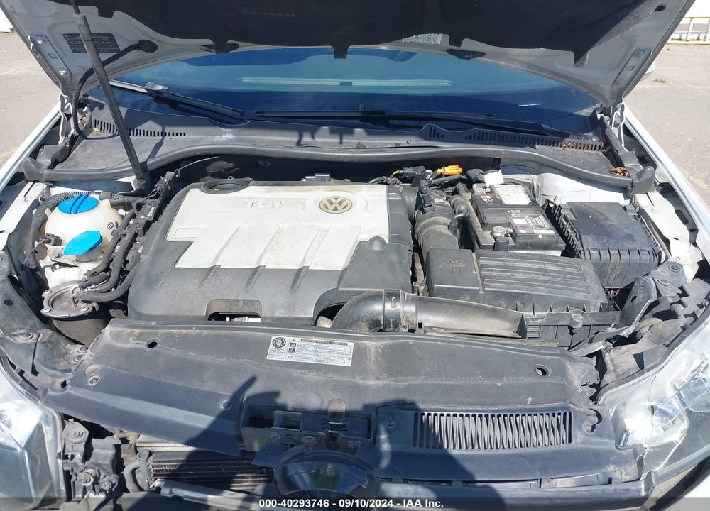2010 VOLKSWAGEN JETTA TDI VIN: 3VWTL8AJ2AM701676