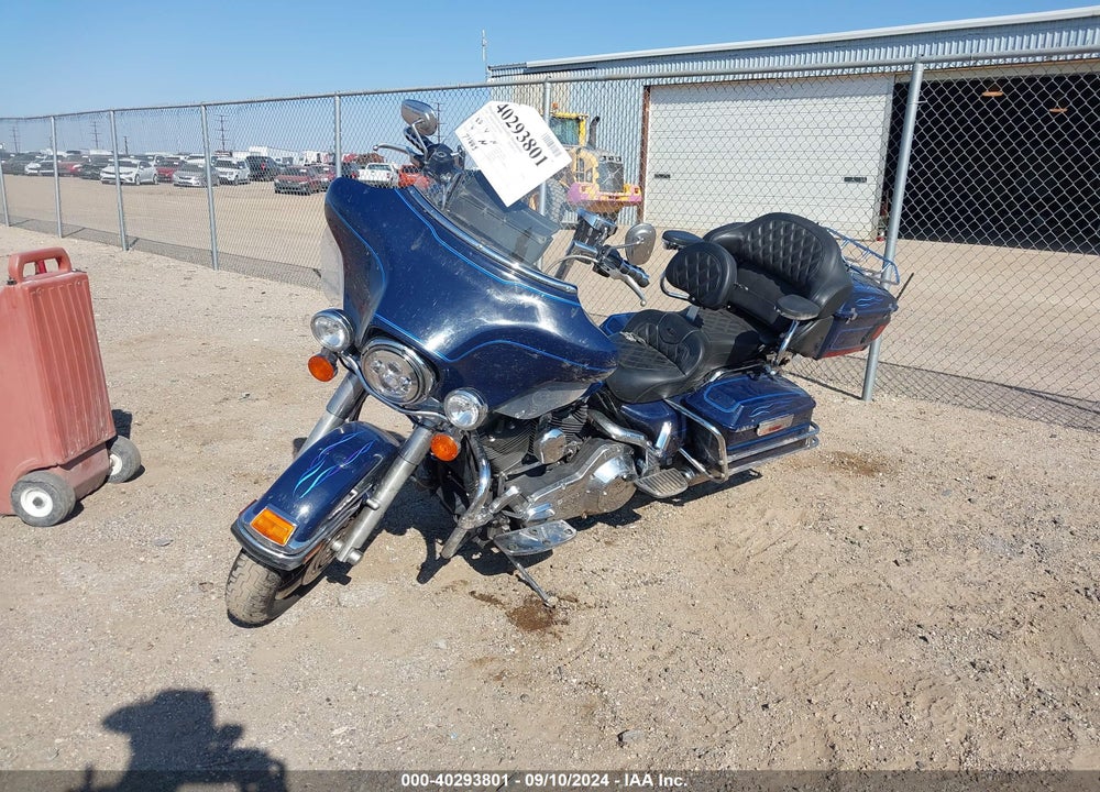 2005 HARLEY-DAVIDSON FLHTCUI SHRINE VIN: 1HD1FLW175Y682368