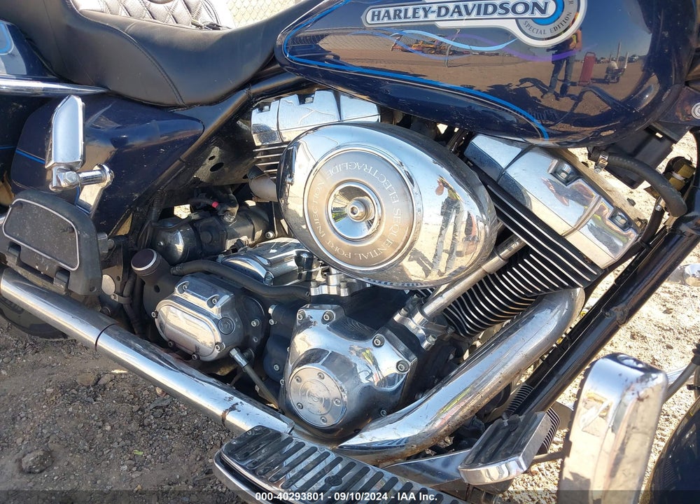 2005 HARLEY-DAVIDSON FLHTCUI SHRINE VIN: 1HD1FLW175Y682368