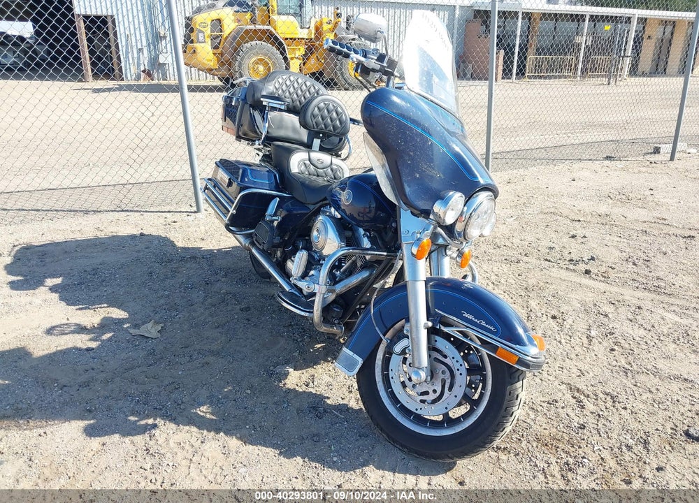 2005 HARLEY-DAVIDSON FLHTCUI SHRINE VIN: 1HD1FLW175Y682368