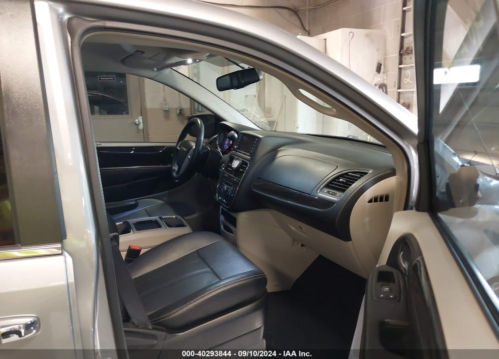 2016 CHRYSLER TOWN & COUNTRY TOURING VIN: 2C4RC1BG2GR302954