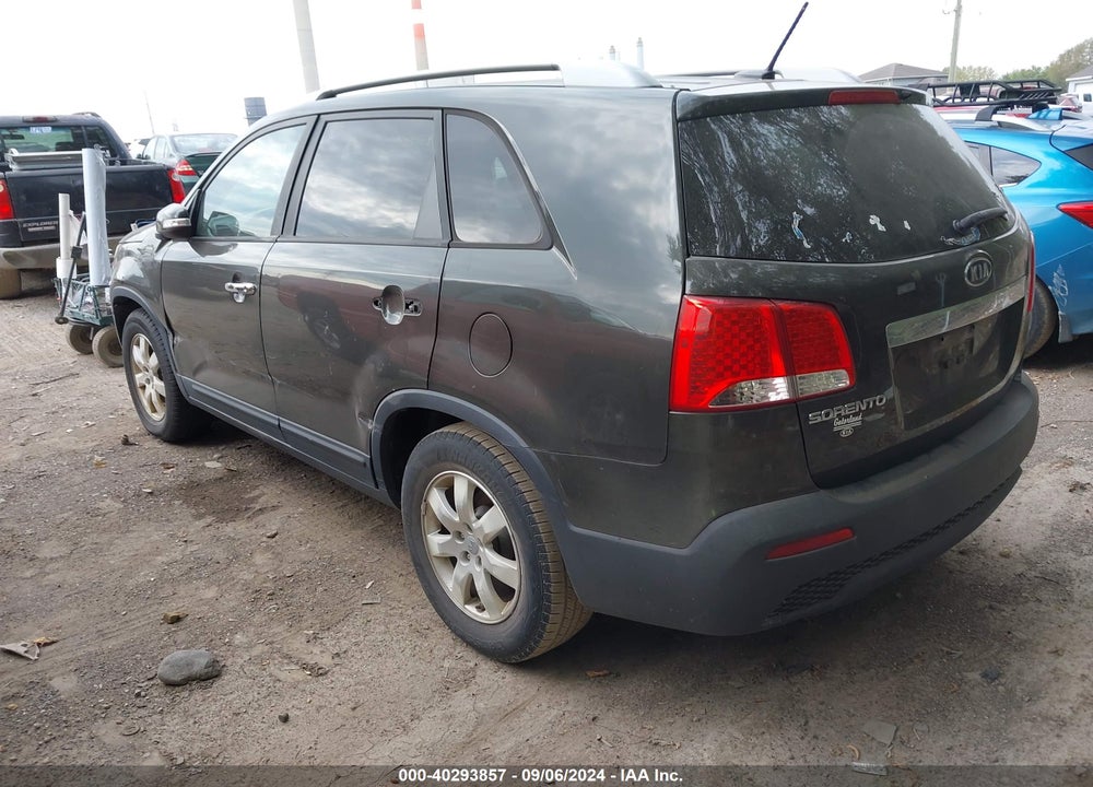 2012 KIA SORENTO LX V6 VIN: 5XYKT4A21CG215683