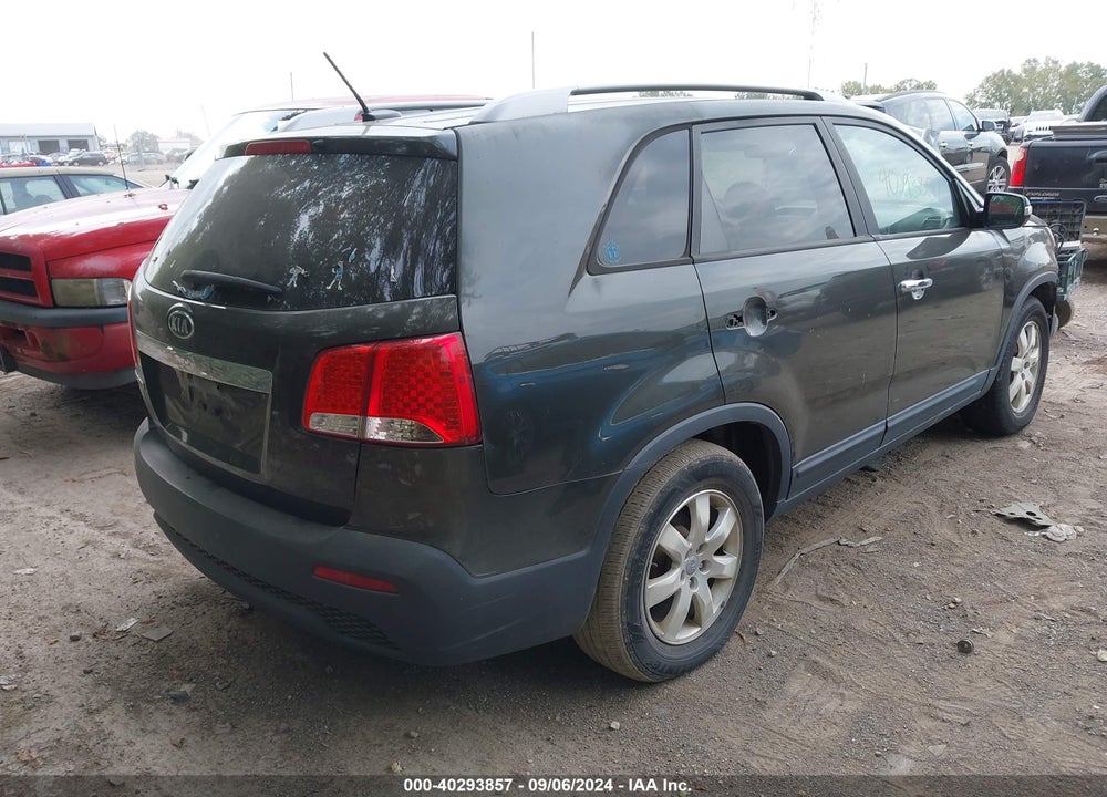 2012 KIA SORENTO LX V6 VIN: 5XYKT4A21CG215683