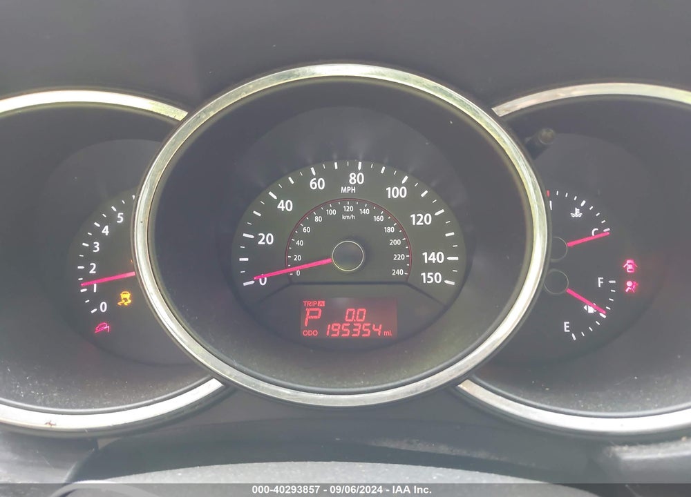 2012 KIA SORENTO LX V6 VIN: 5XYKT4A21CG215683