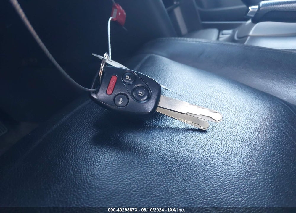 2011 HONDA ACCORD 2.4 EX-L VIN: 1HGCP2F80BA062319