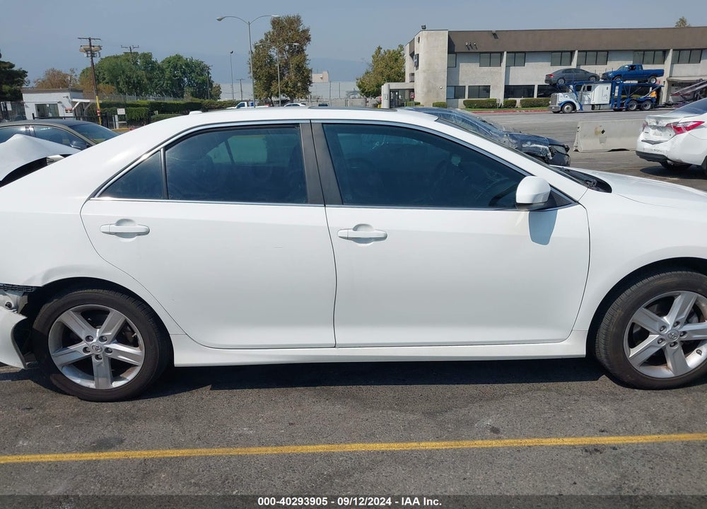 2013 TOYOTA CAMRY SE VIN: 4T1BF1FK2DU687708