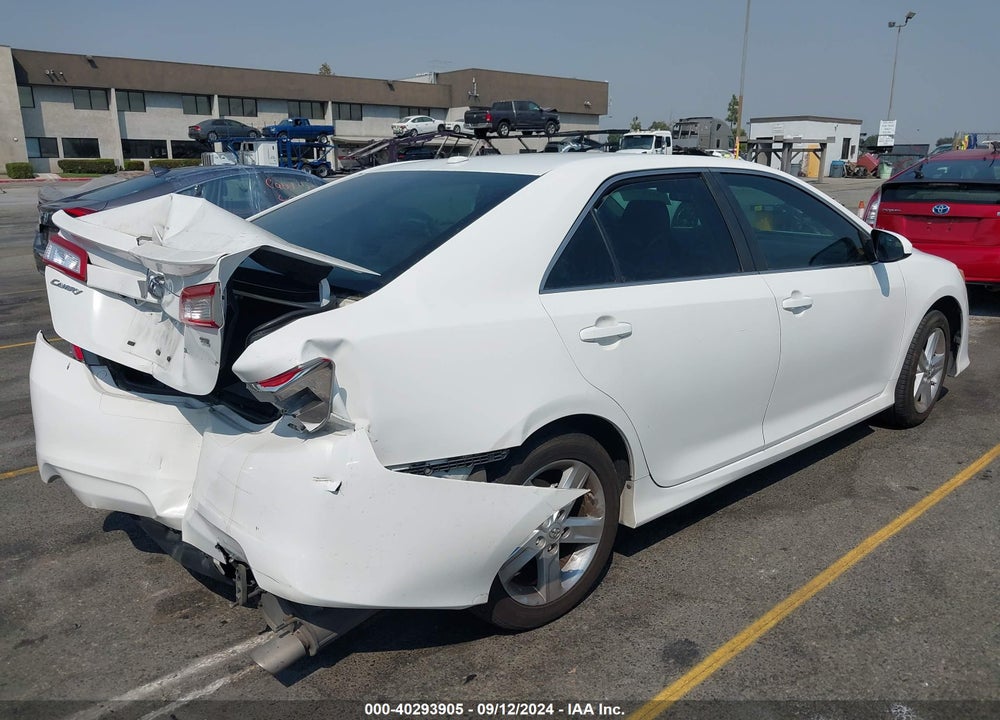 2013 TOYOTA CAMRY SE VIN: 4T1BF1FK2DU687708