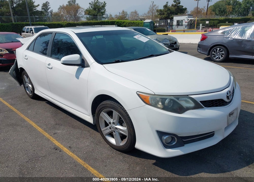 2013 TOYOTA CAMRY SE VIN: 4T1BF1FK2DU687708