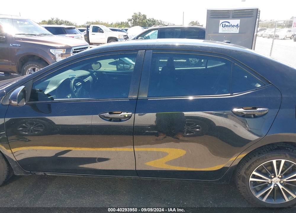 2018 TOYOTA COROLLA LE VIN: 5YFBURHEXJP827769
