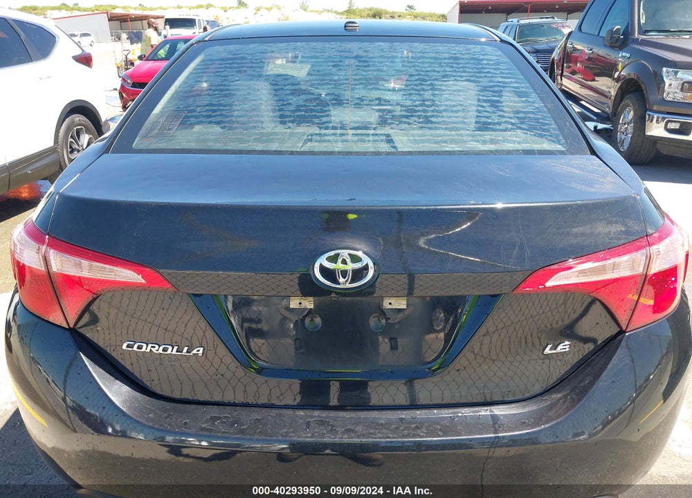 2018 TOYOTA COROLLA LE VIN: 5YFBURHEXJP827769