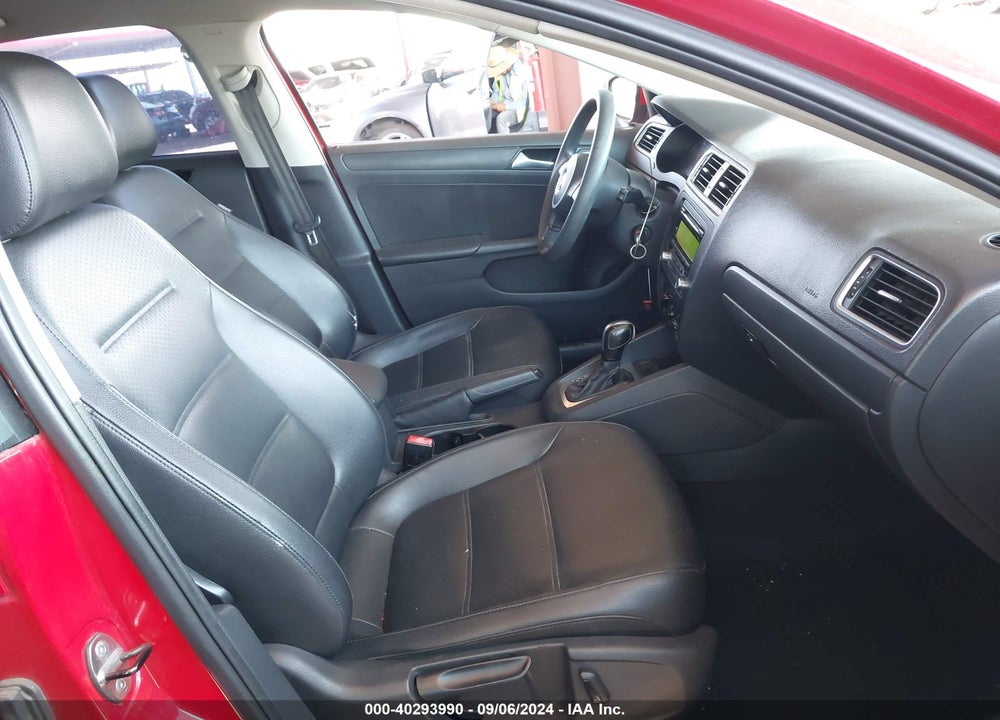 2014 VOLKSWAGEN JETTA 1.8T SE VIN: 3VWD17AJ1EM424500