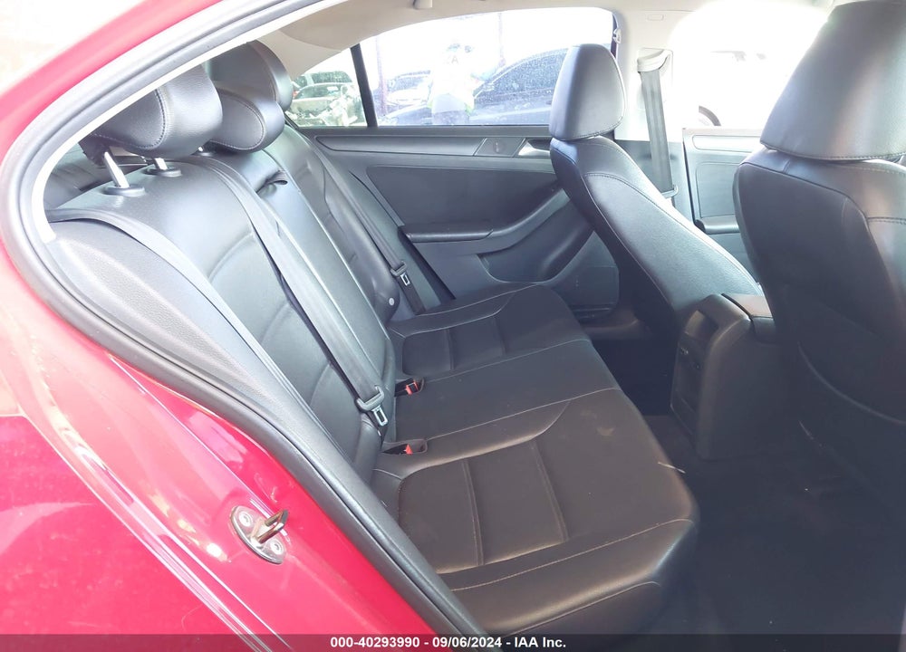2014 VOLKSWAGEN JETTA 1.8T SE VIN: 3VWD17AJ1EM424500
