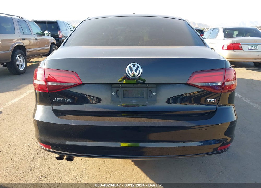 2017 VOLKSWAGEN JETTA 1.4T S VIN: 3VW2B7AJ8HM215165