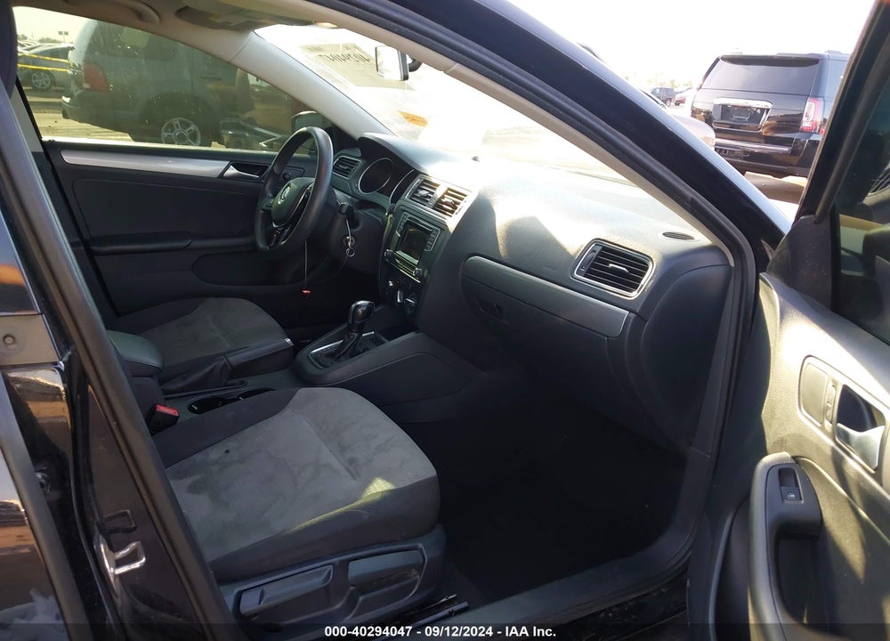 2017 VOLKSWAGEN JETTA 1.4T S VIN: 3VW2B7AJ8HM215165