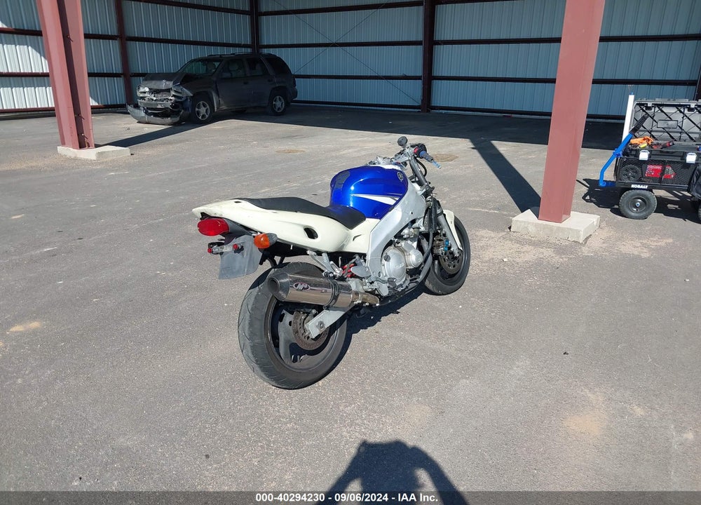 2002 YAMAHA YZF600 R VIN: JYA5AHE082A033444