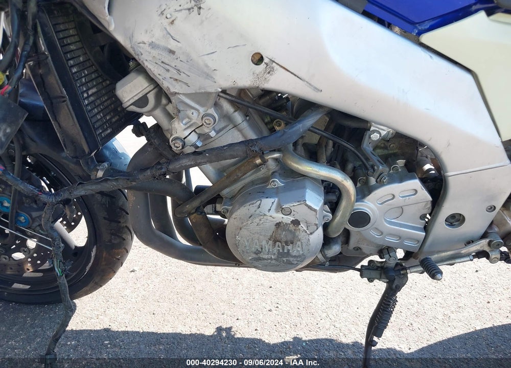 2002 YAMAHA YZF600 R VIN: JYA5AHE082A033444