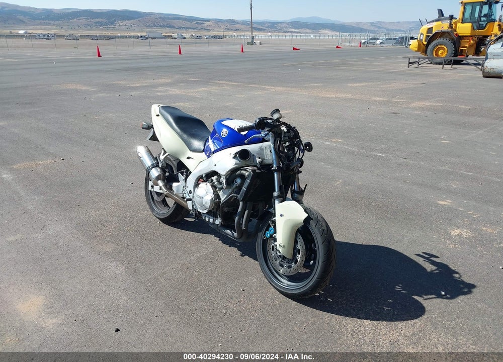 2002 YAMAHA YZF600 R VIN: JYA5AHE082A033444
