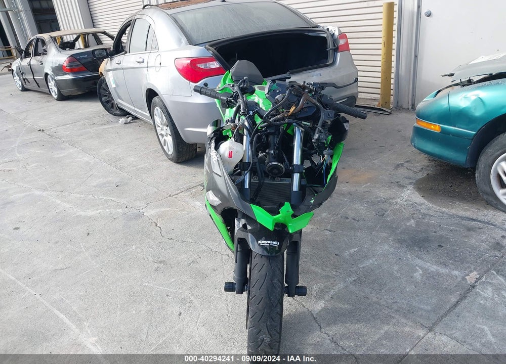 2020 KAWASAKI EX400 VIN: JKAEXKG11LDA67406