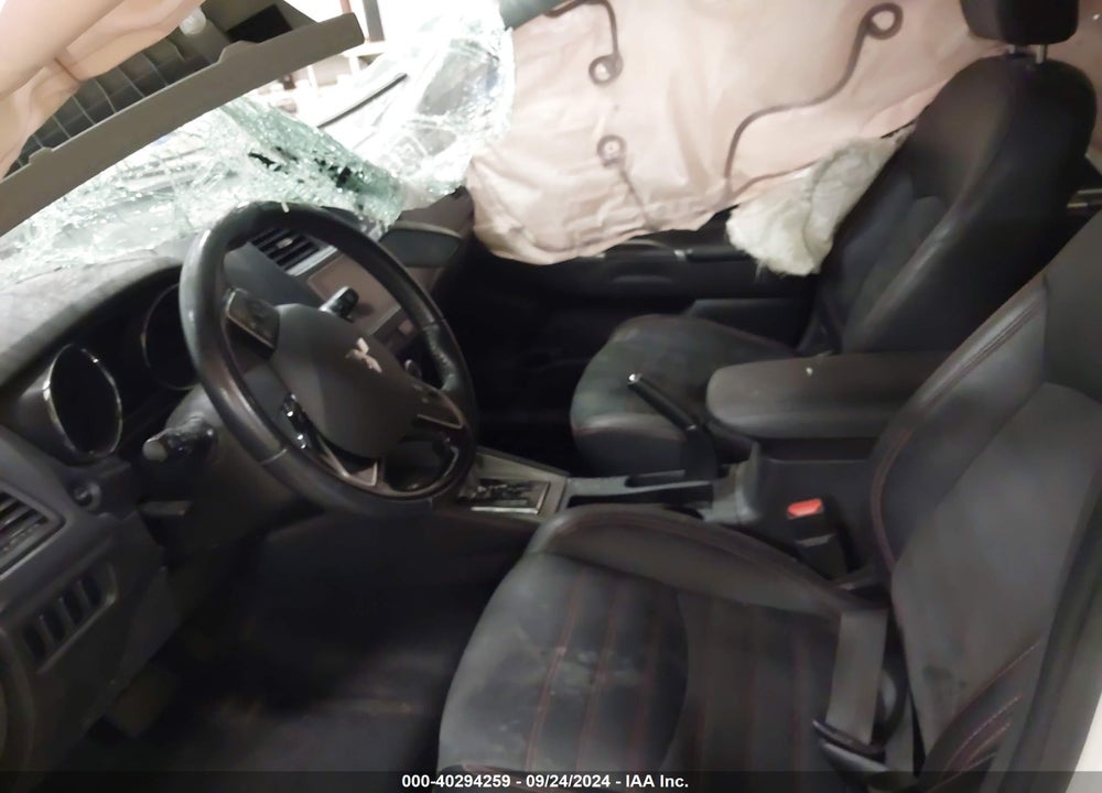2018 MITSUBISHI OUTLANDER SPORT 2.4 SE VIN: JA4AR3AWXJU017729