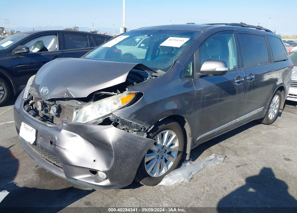 2013 TOYOTA SIENNA LIMITED V6 7 PASSENGER VIN: 5TDYK3DC1DS345690