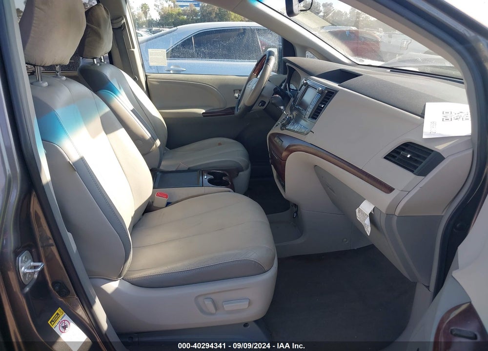 2013 TOYOTA SIENNA LIMITED V6 7 PASSENGER VIN: 5TDYK3DC1DS345690
