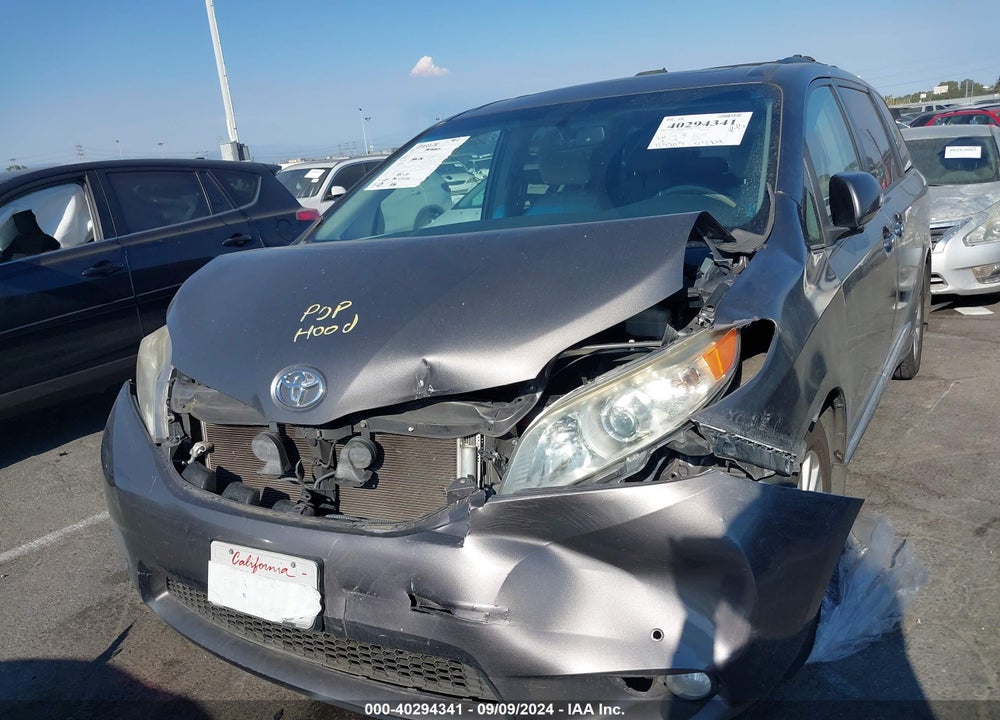 2013 TOYOTA SIENNA LIMITED V6 7 PASSENGER VIN: 5TDYK3DC1DS345690