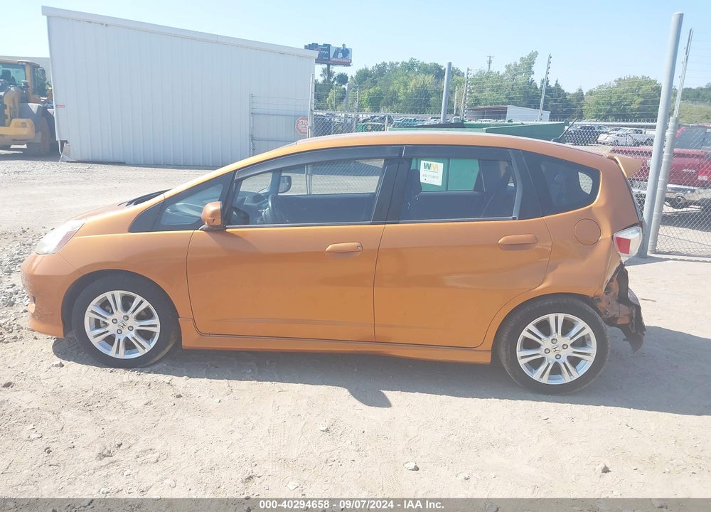 2009 HONDA FIT SPORT VIN: JHMGE88429S033698