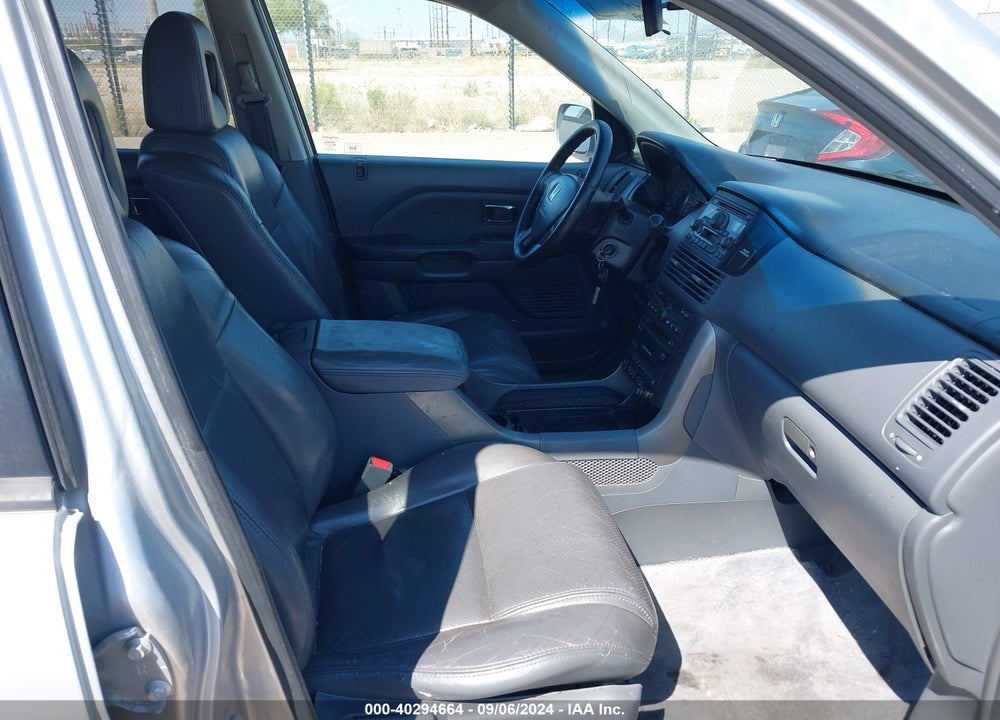 2005 HONDA PILOT VIN: 2HKYF18605H532035