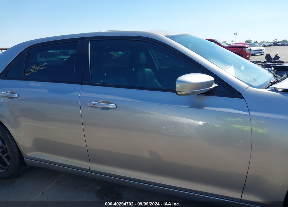 2018 CHRYSLER 300 300S AWD VIN: 2C3CCAGG8JH300075